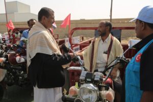 Albadyh Foundation launches the distribution of 100 TukTuk in the governorates of Marib and Hadramout.