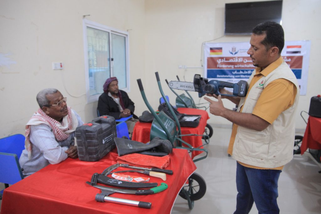 "With support from Deutsch-Jemenitischer Verein für Hilfe und Entwicklung e.V. Albadyh Foundation implemented a project to provide firewood collection tools for poor families in Hadramout." 
